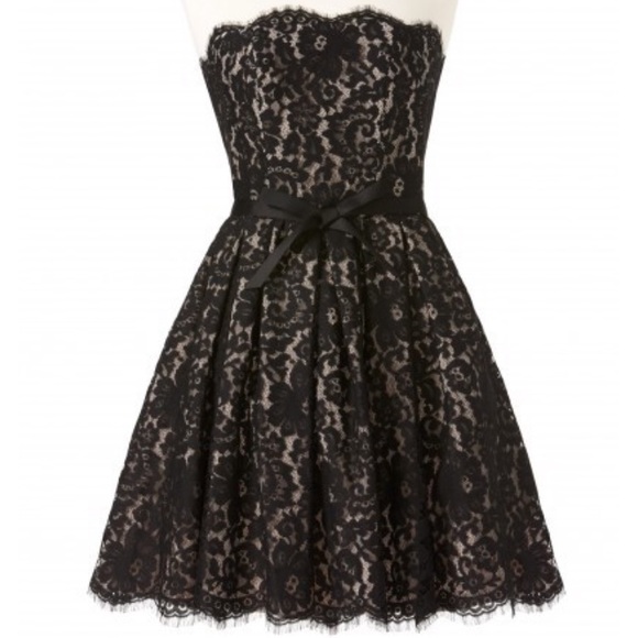 Robert Rodriguez Dresses & Skirts - Robert Rodriguez Neiman Marcus + Target Lace Dress